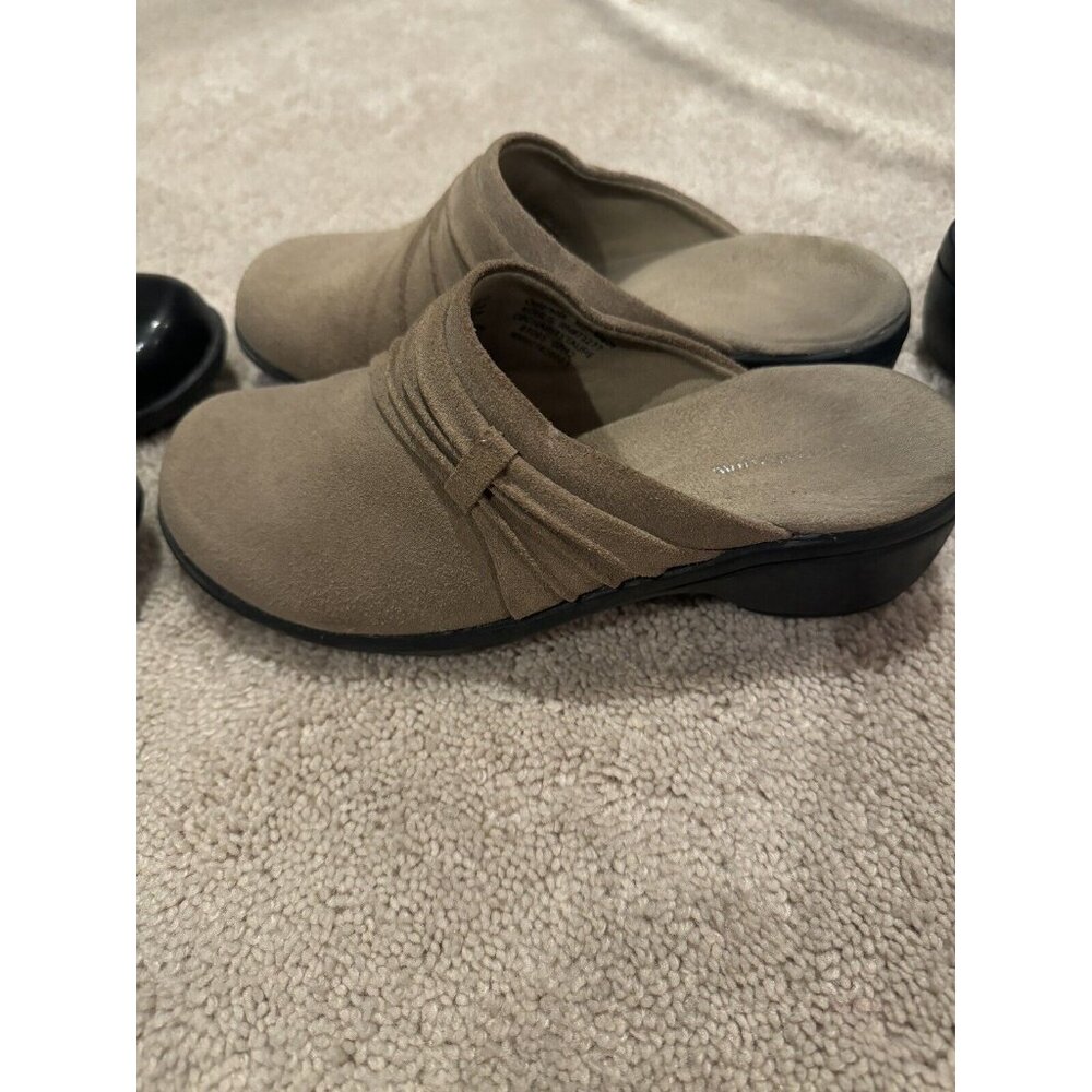 Croft & Barrow Clogs Dress Shoes Taupe & Grey Suede Womens Size 6 Leather Upper - Picture 3 of 9